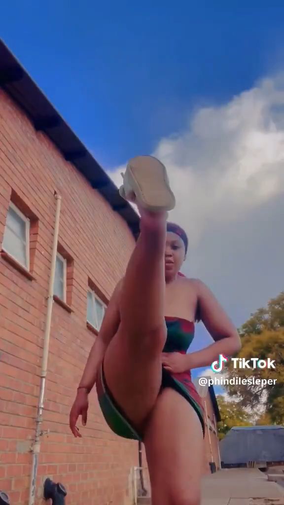 Phindile sleper no panties zulu dance on TikTok.