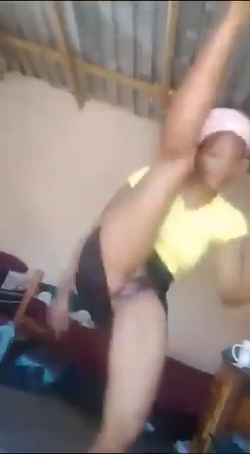 Pussy flash!