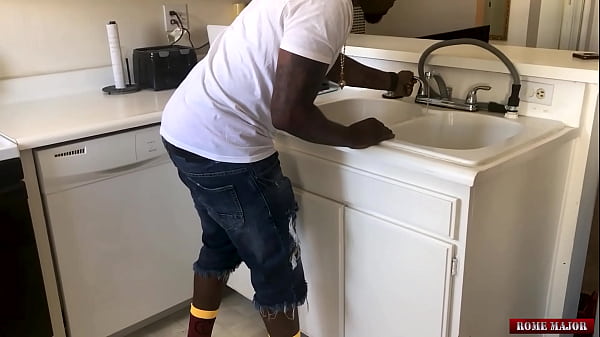 Sexy Sizi Sev’s Spontaneous Blowjob! Rome Major Cums In Her Mouth!