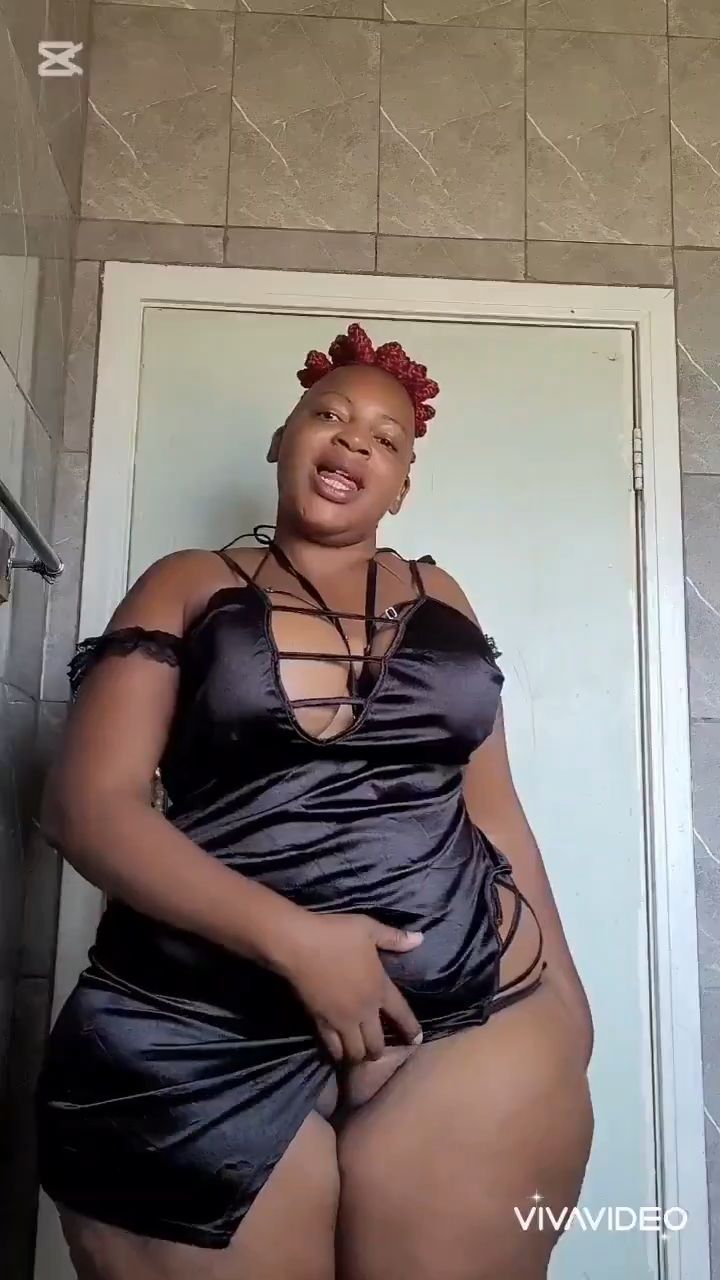 Chubby mature fat auntie!